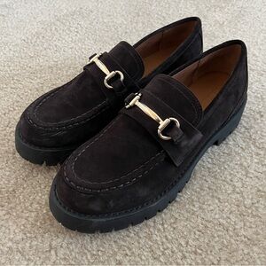 [SOLD] Steve Madden Dark Brown Loafers with Gold Detail